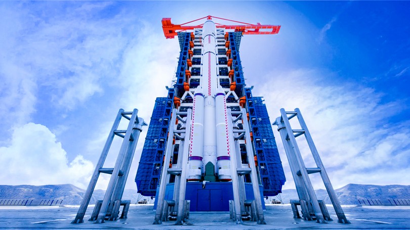 4-衛(wèi)華100t塔式起重機(jī)服務(wù)于太原衛(wèi)星發(fā)射基地.jpg